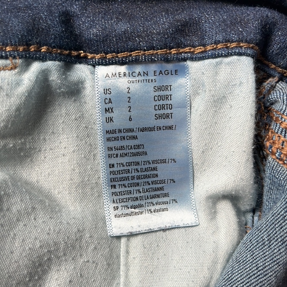 American Eagle Dark Blue Jeans - Picture 4 of 4